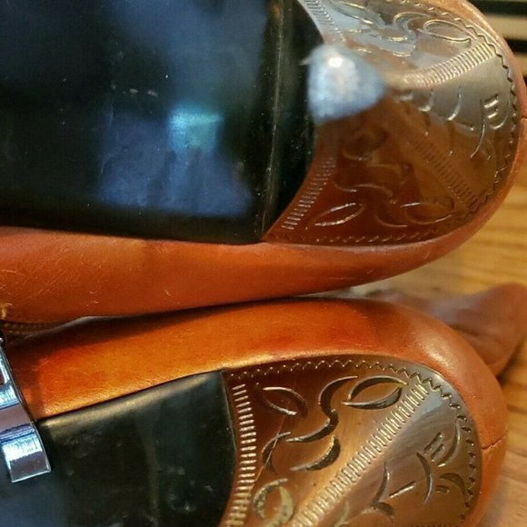 Women's Baroco Collection Pointed Toe Zip Up Ankle Boots Sz 38 Metal Cover Heel - Picture 7 of 10